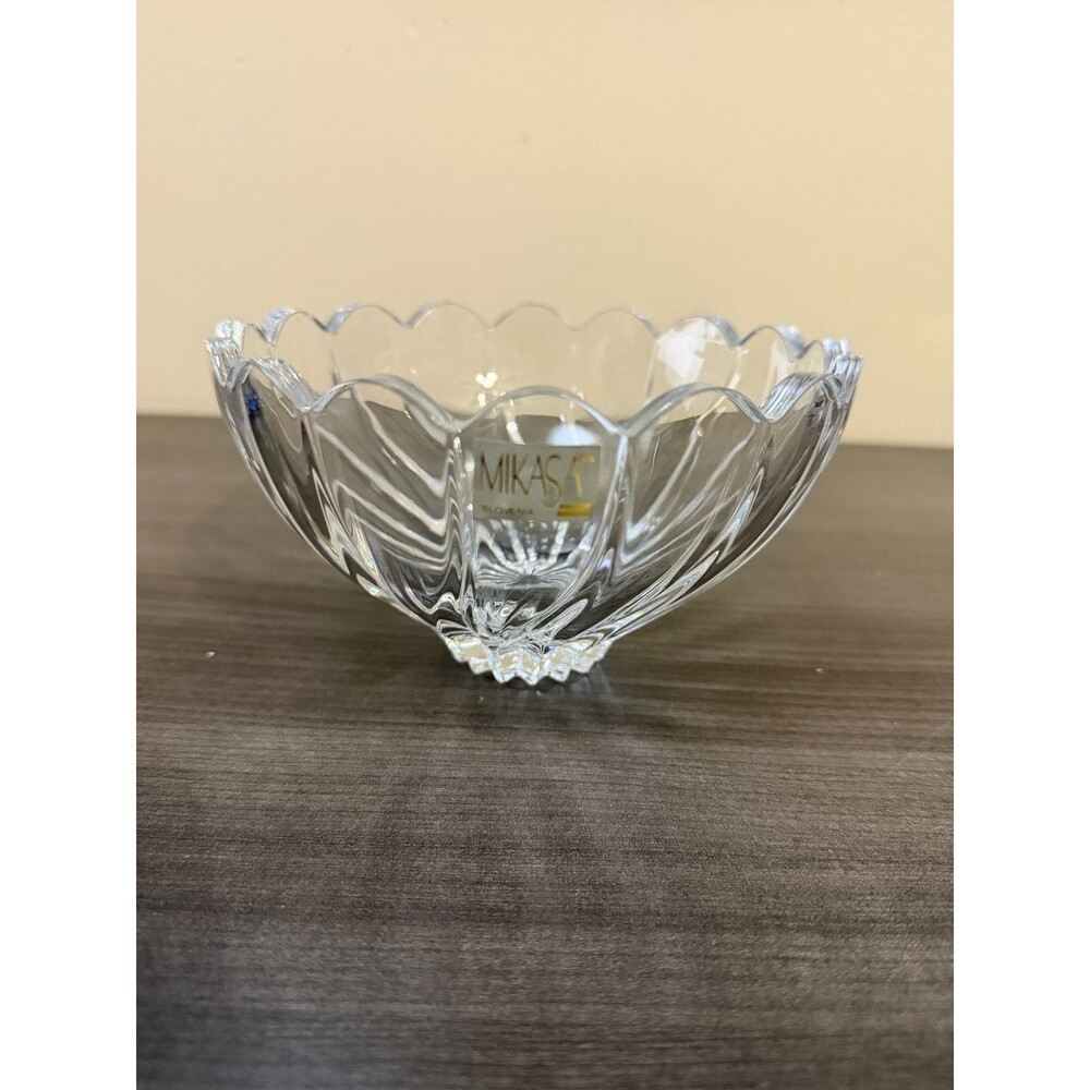 Mikasa Clear Glass Bowl Scalloped Rim Swirl Design Slovenia Candy Nut Dish